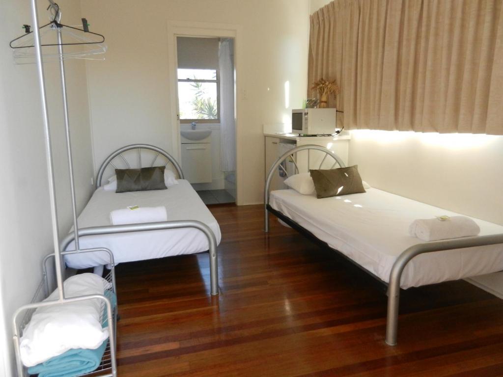 Golden Shores Motel Bilinga Pokoj fotografie
