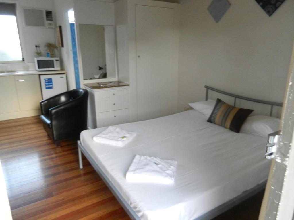 Golden Shores Motel Bilinga Pokoj fotografie